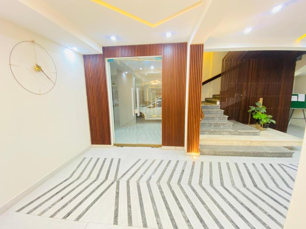 Holidazzle Serviced Apartments Bahria Town Rawalpindi Exterior photo