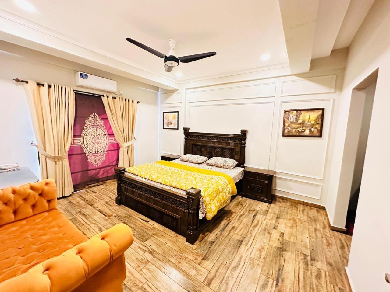 Holidazzle Serviced Apartments Bahria Town Rawalpindi Room photo