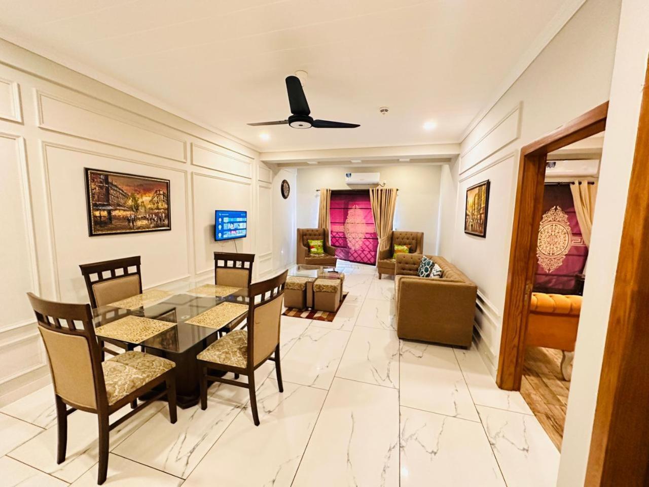Holidazzle Serviced Apartments Bahria Town Rawalpindi Room photo