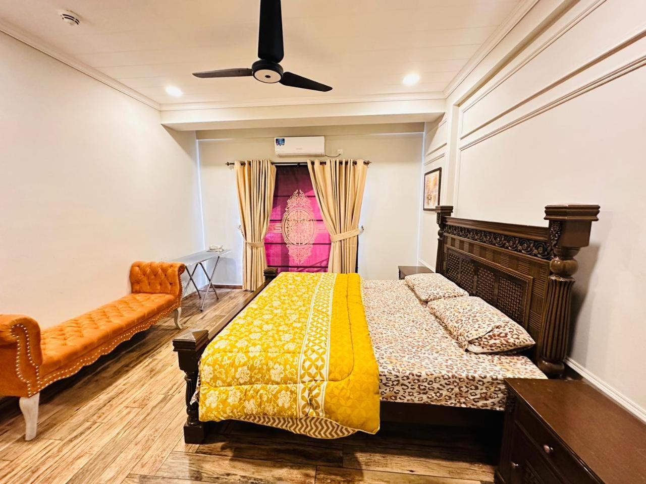 Holidazzle Serviced Apartments Bahria Town Rawalpindi Room photo